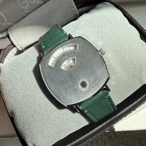 Gucci Grip Watch 157.4 Stainless Steel Quartz Men’s Green Leather Strap Art Deco